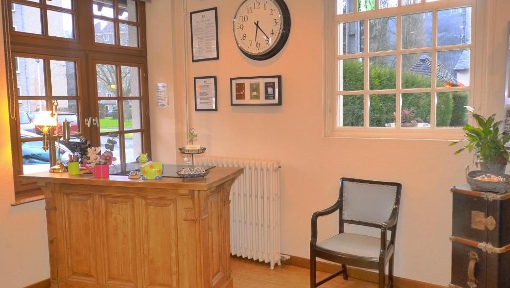 Hotel-Restaurant La P'Tite Auberge Lillebonne Kültér fotó