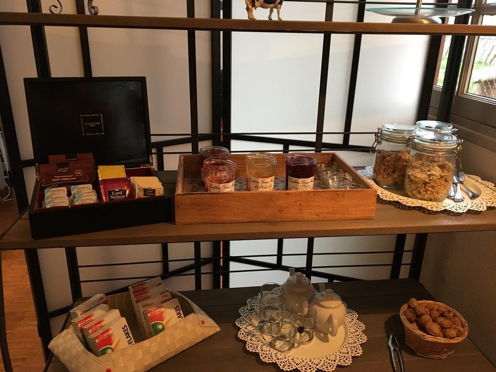 Hotel-Restaurant La P'Tite Auberge Lillebonne Kültér fotó